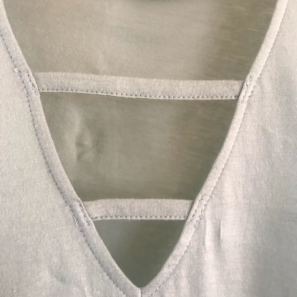 Light green cut out Tee. SIZE SMALL - Picture 3 of 5